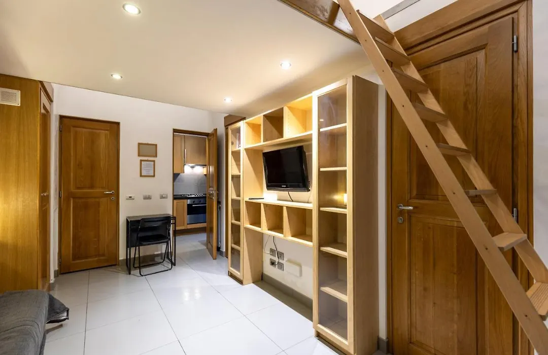 Apt Urbana 156 - Monti-1